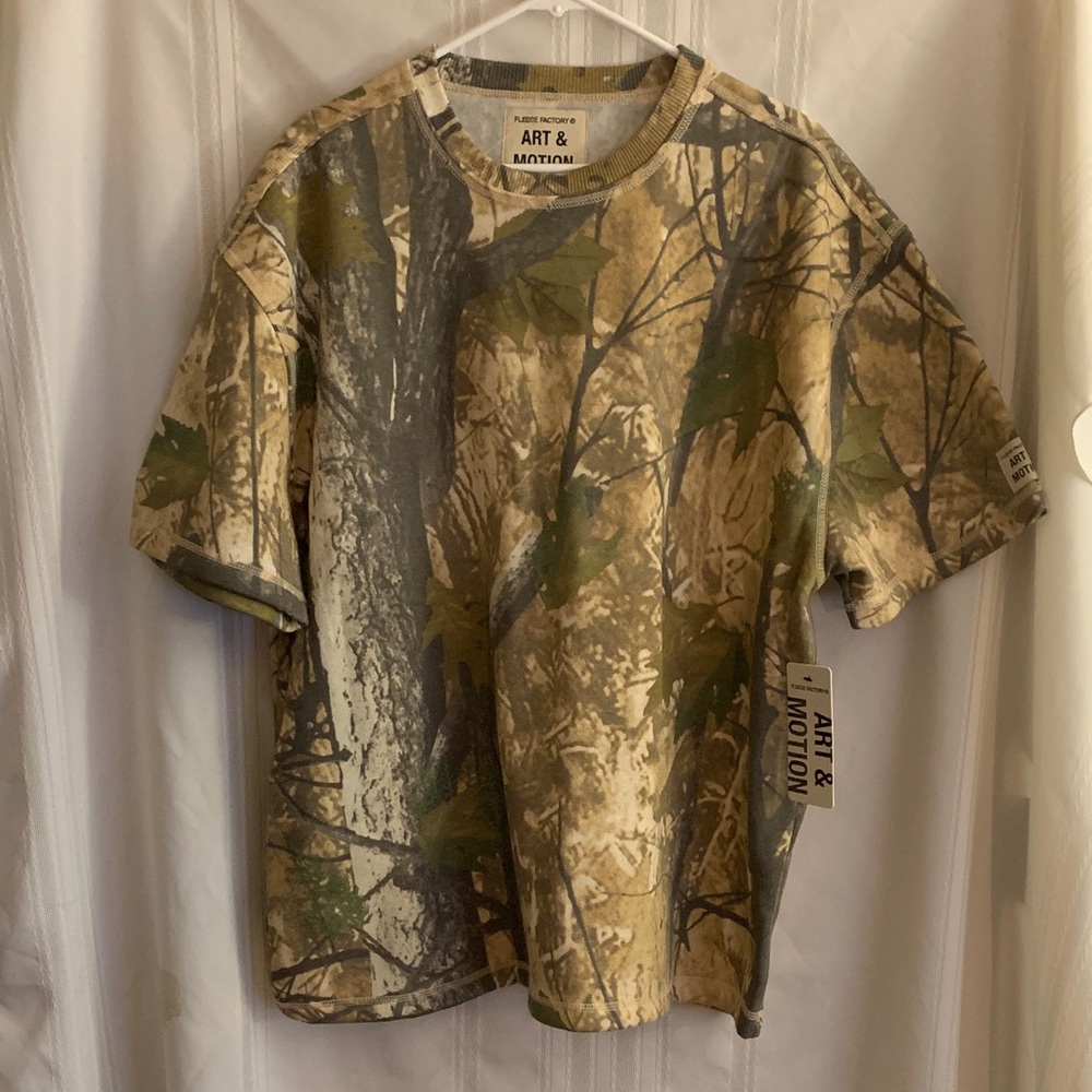 NWT-Art & Motion Fleece Factory-Fleece Lined Camo Short Sleeve